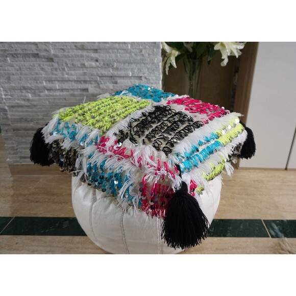 Handmade Moroccan Wedding Blanket Pouf: Berber Tassel Floor Pillow 03YL0495 - Picture 10 of 10